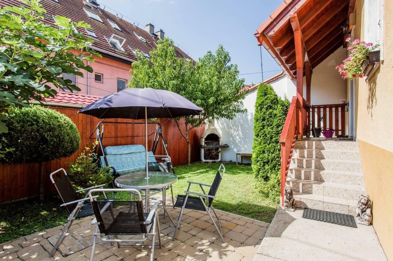 Luca Holiday House Будаорш Экстерьер фото
